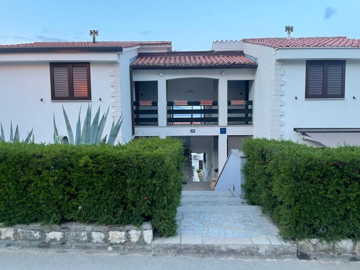 Residence4A-Appartamento Rosso Ravni Dış mekan fotoğraf