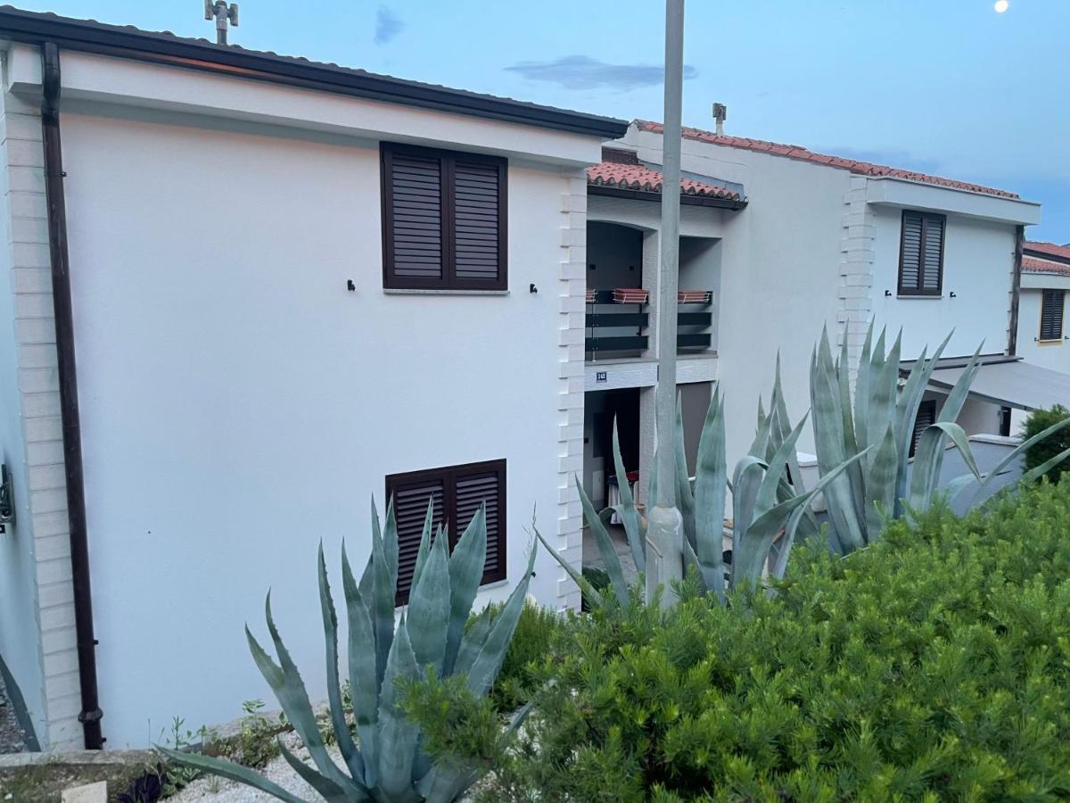 Residence4A-Appartamento Rosso Ravni Dış mekan fotoğraf