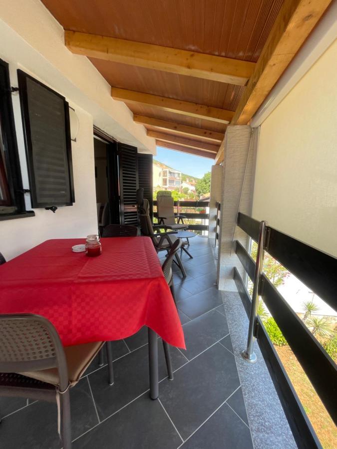 Residence4A-Appartamento Rosso Ravni Dış mekan fotoğraf